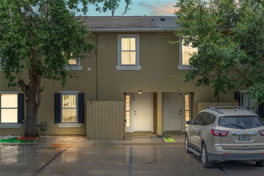 Foto principal - 987 Butterfly Blvd