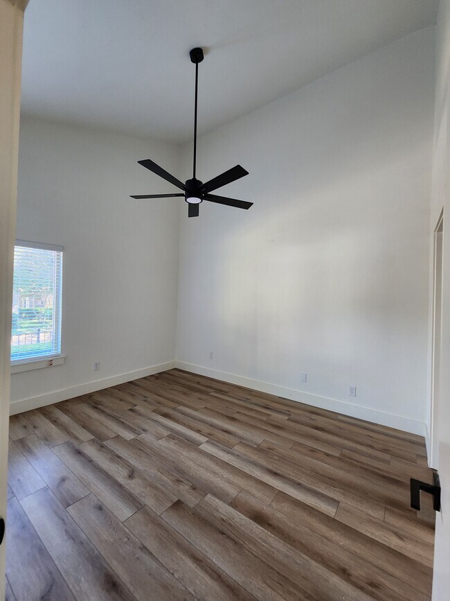 14151 Montfort Dr, Dallas, TX 75254 Townhome Rentals in Dallas TX