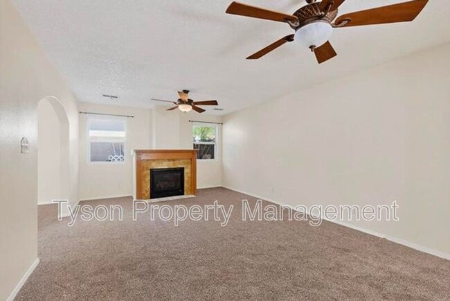 Foto del edificio - 3013 Taos Meadows Dr NE