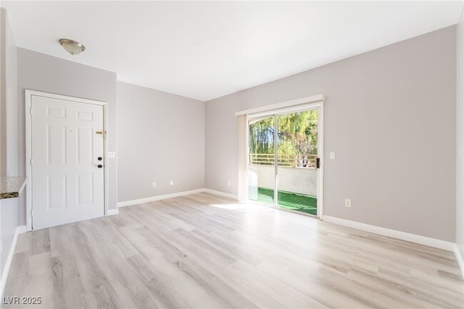 Building Photo - 5655 E Sahara Ave