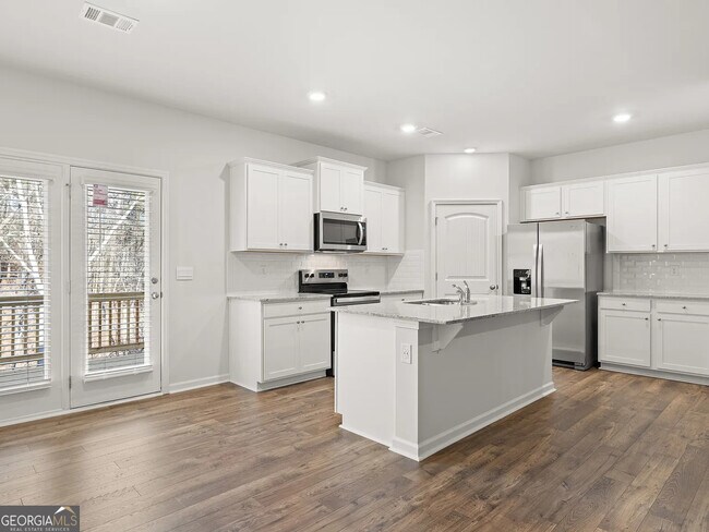 Foto del edificio - 50 Rustin Rdg