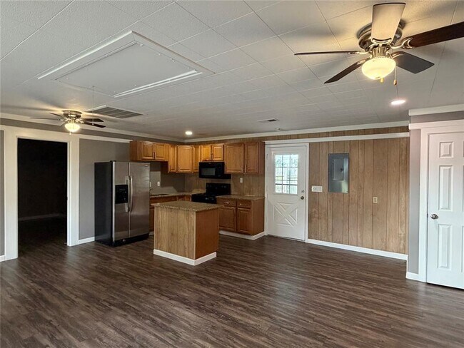 Foto del edificio - 16219 Greenwood Dr