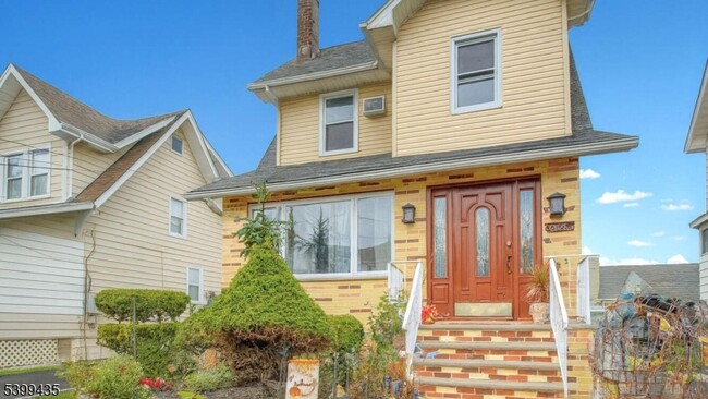 Foto del edificio - 836 Livingston Rd