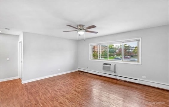 Foto del edificio - 1110 N Wheeling Rd