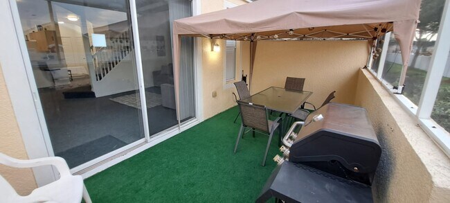 Building Photo - 1112 South Beach Cir