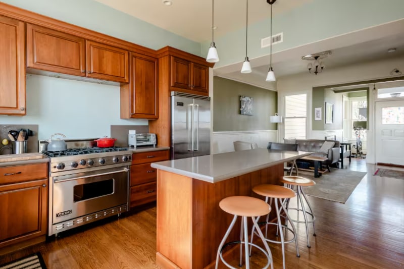 Primary Photo - 675 Kansas St