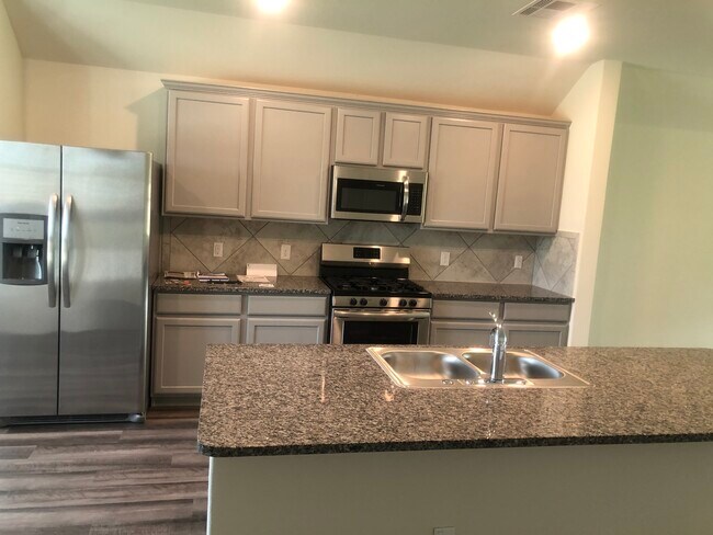 Foto del edificio - 610 Harbor Colony Ln