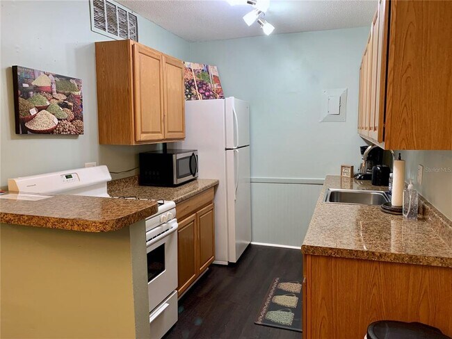Foto del edificio - 1700 SW 16th Ct