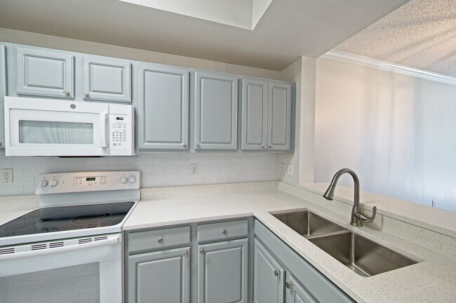 Foto del edificio - 5701 Bentgrass Dr