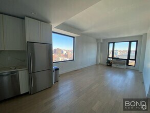 Building Photo - 635 Fourth Avenue