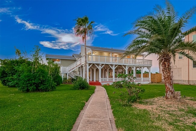 Building Photo - 510 Surf Oaks Dr