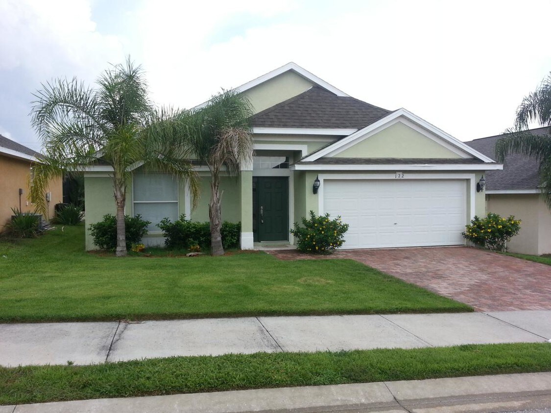 Foto principal - 122 Vine Dr