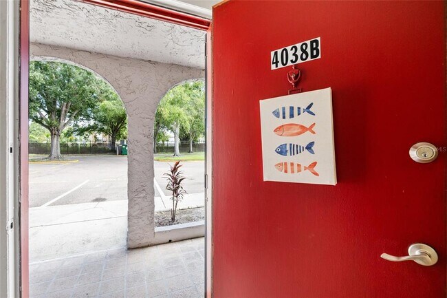 Foto del edificio - 4038 Cortez Dr