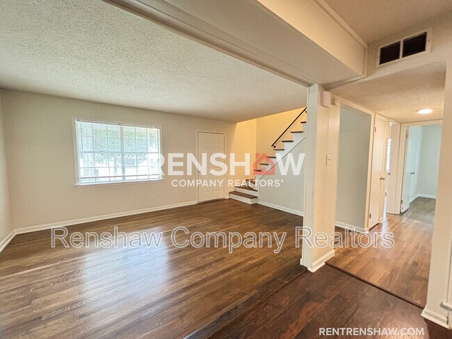 Building Photo - 8667 Yorktown Dr