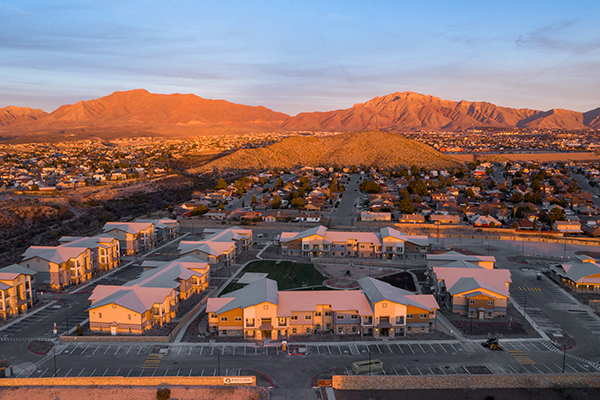 Building Photo - Medano Heights