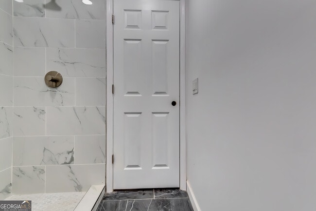 Building Photo - 1126 Briarcliff Pl NE