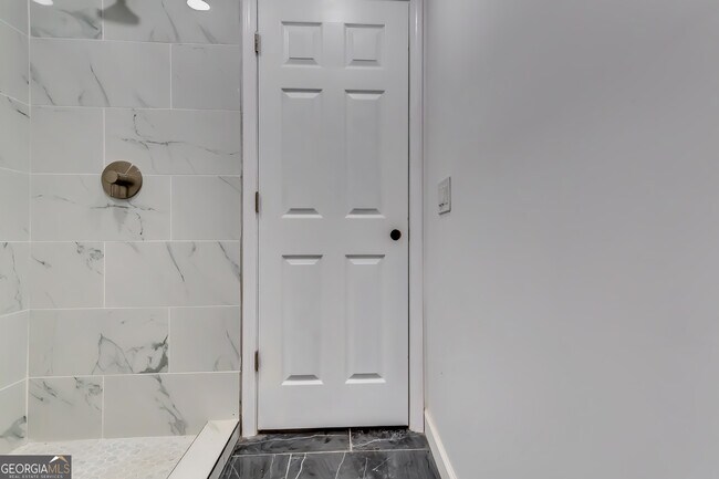 Foto del edificio - 1126 Briarcliff Pl NE