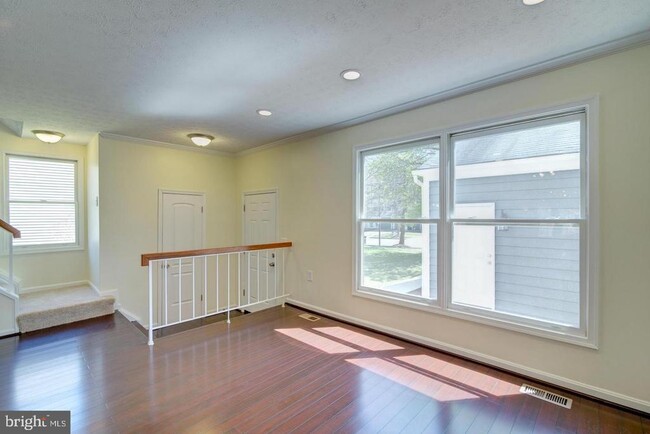 Foto del edificio - 14510 Mayfair Dr