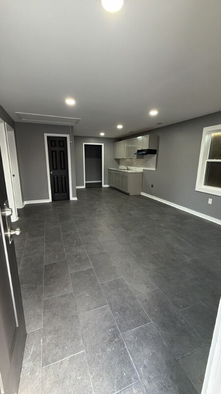 Foto del edificio - 1370 Marechalneil St