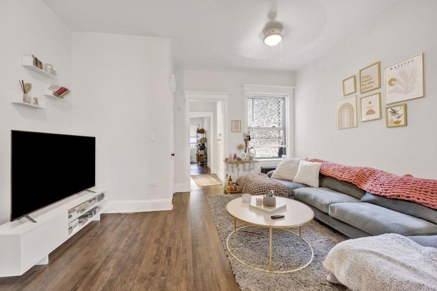 Primary Photo - 1 bedroom in Chicago IL 60613