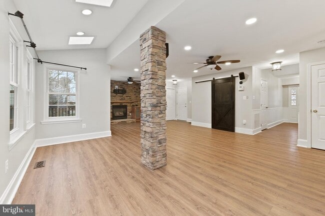 Building Photo - 7938 Jasons Landing Way
