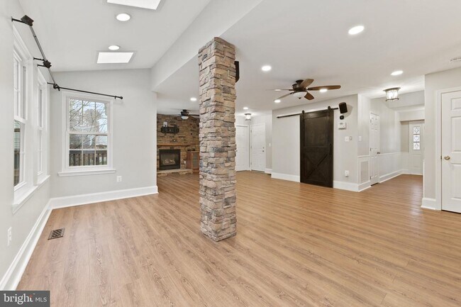 Foto del edificio - 7938 Jasons Landing Way