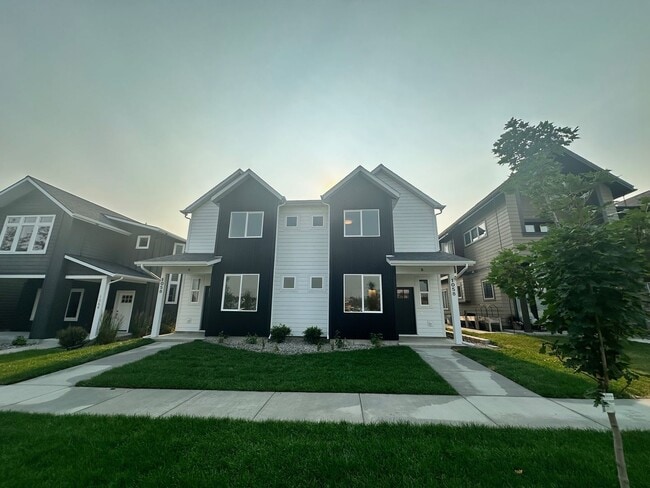 Building Photo - SHE1058