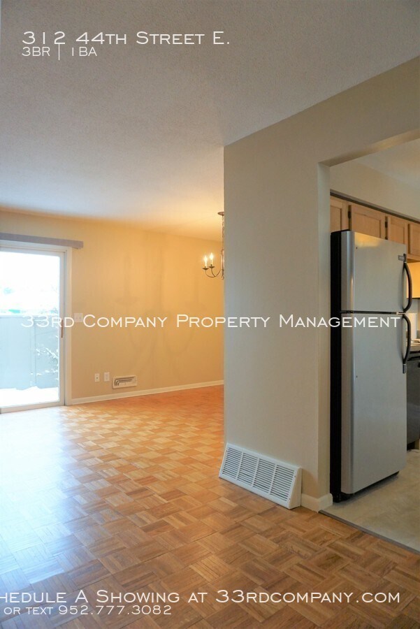 Building Photo - Great Town Home in Regina Neighborhood!