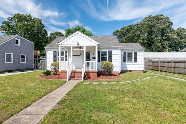 Building Photo - 304 Hammond St