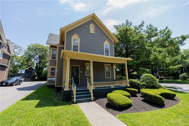 Building Photo - 49 Vick Park A