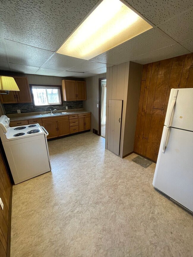 Building Photo - 5886 N Pike Lake Rd