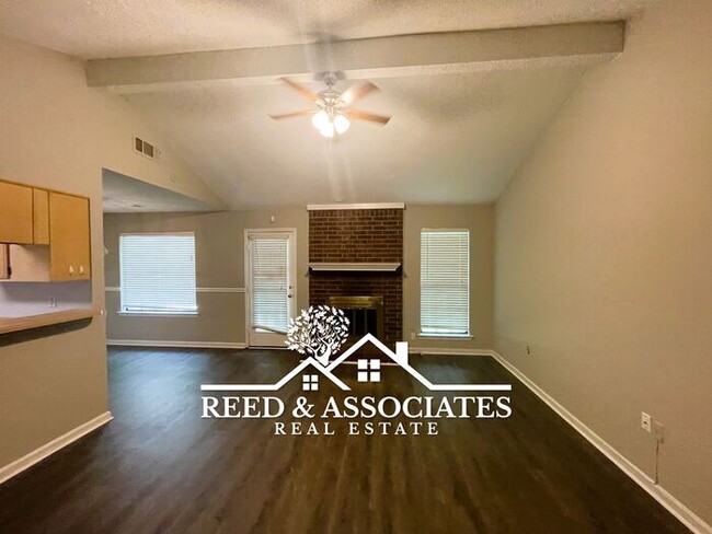 Building Photo - 3 Bedroom in Raleigh Home!