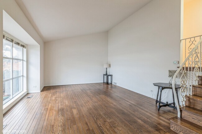 Foto del edificio - 622 Carriage Hill Dr