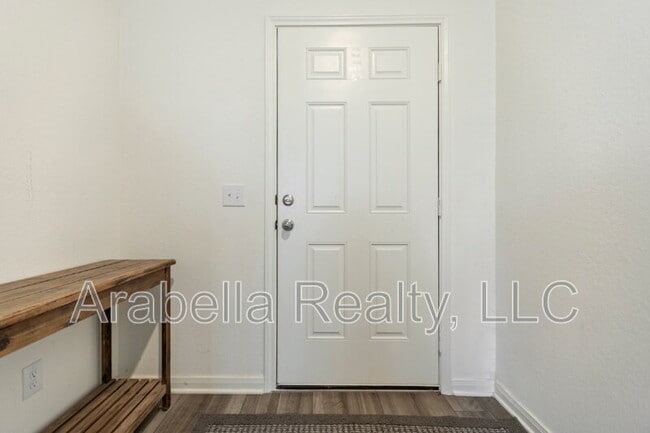 Building Photo - 5507 Finch Cyn