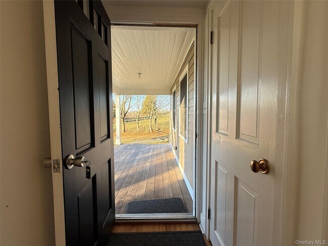 Foto del edificio - 156 Sharon Station Rd