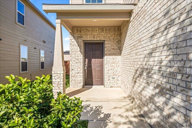 Foto del edificio - Light-Filled Home in Amenity-Rich Community with Pool & Park!