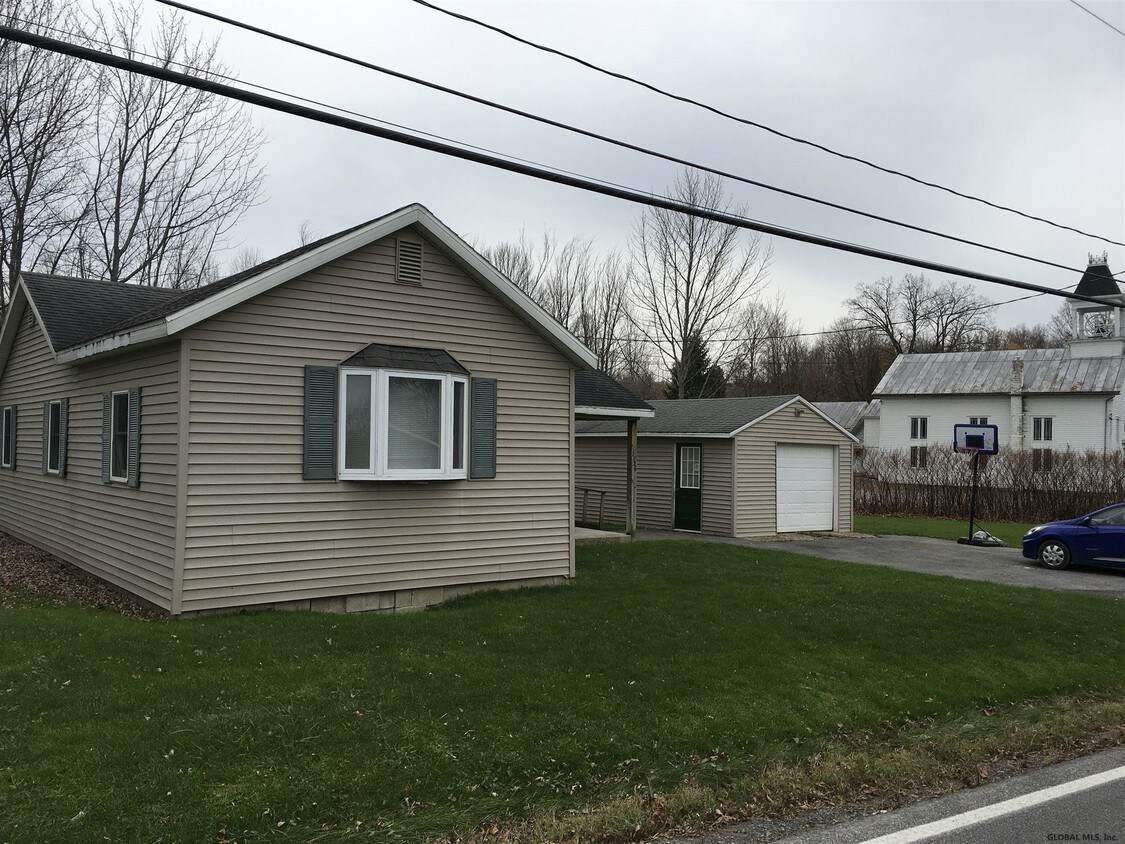 Primary Photo - 1156 Grovenors Corners Rd