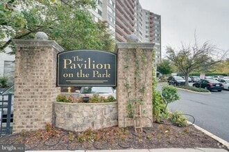 Building Photo - 5340 Holmes Run Pkwy