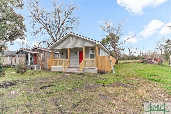 Building Photo - 716 W 51st St