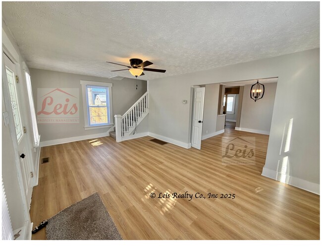 Foto del edificio - 519 W Market St