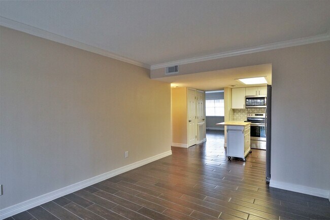 Building Photo - 12633 Memorial Dr