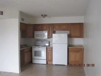 Kitchen - 125-127 S 95th St