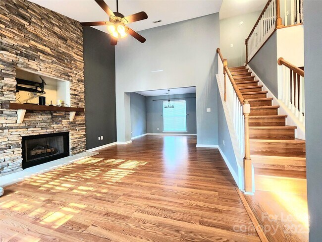 Foto del edificio - 3108 Leicester Dr