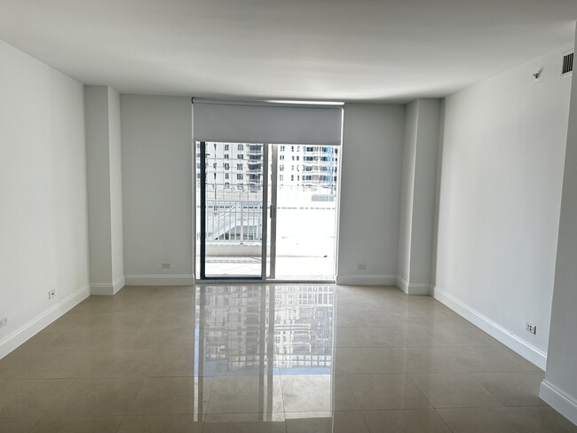 Foto del edificio - 701 Brickell Key Blvd