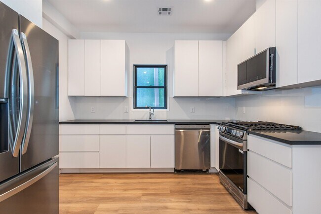 Foto del edificio - 206 Harrison Ave