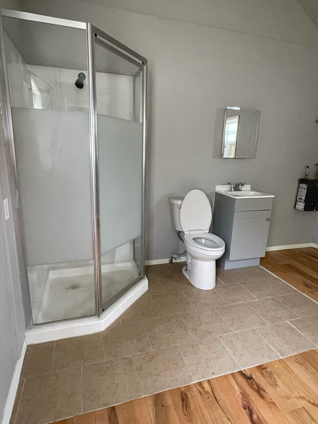 Building Photo - Tiny Home available in Longview Available after May 4th