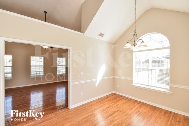 Foto del edificio - 622 Skyline Dr