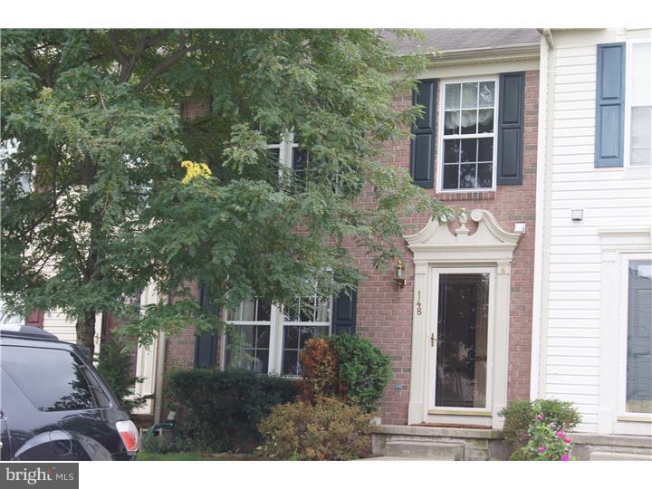 Foto principal - 148 Plymouth Dr