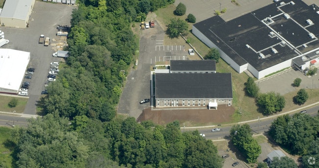 Aerial Photo - Putnam Place Apartments