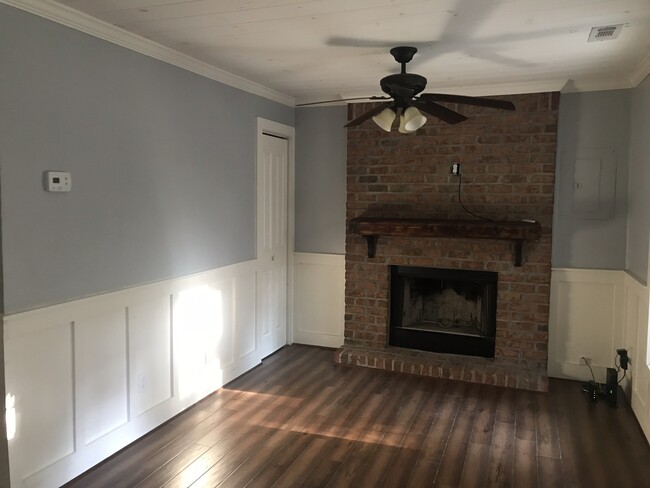 Living Room - 1329 GA-52